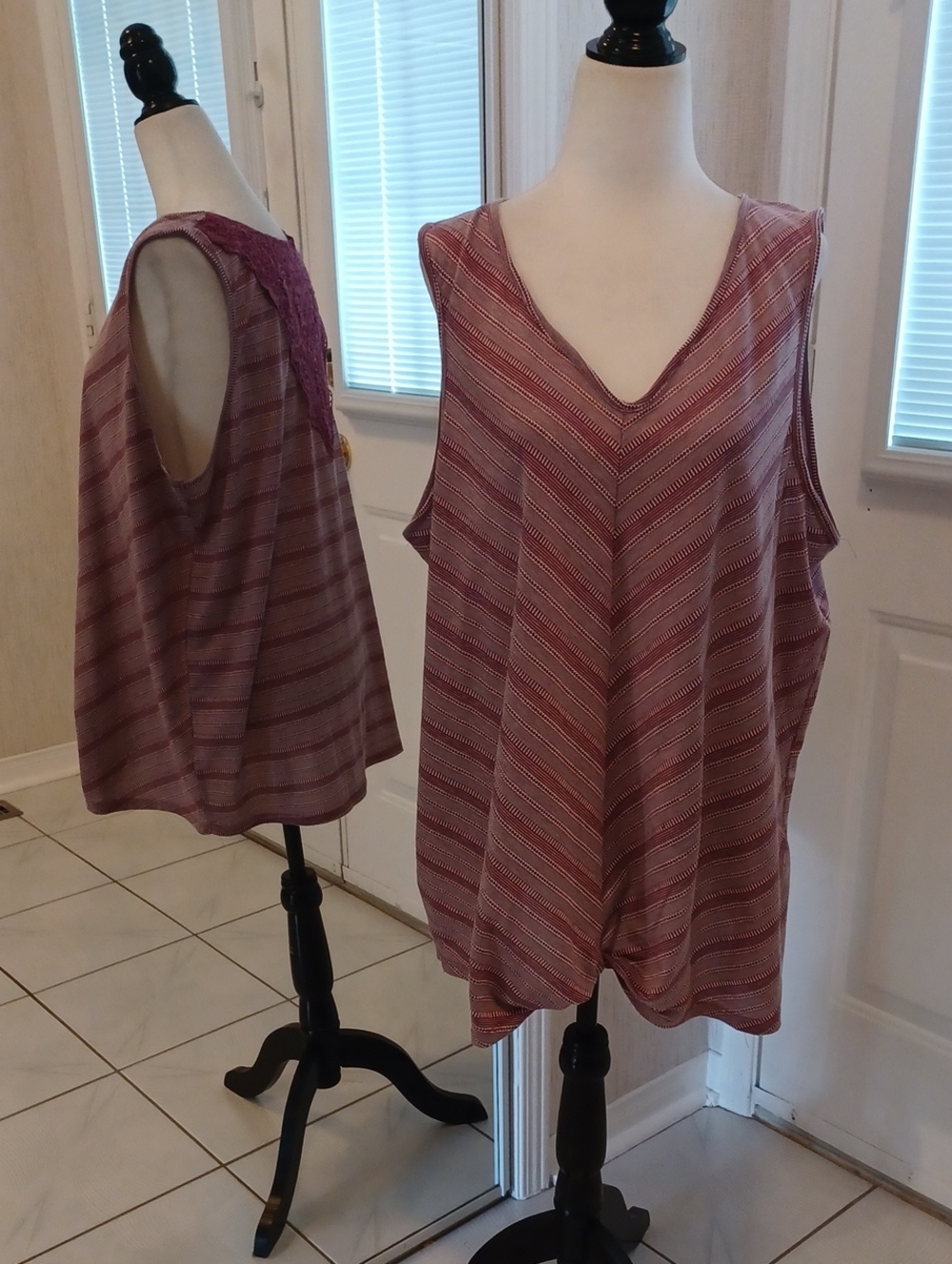 4/$40 Mauve Sleeveless V-Neck Striped Tank Top With Lace Back & Knot - Size 1X